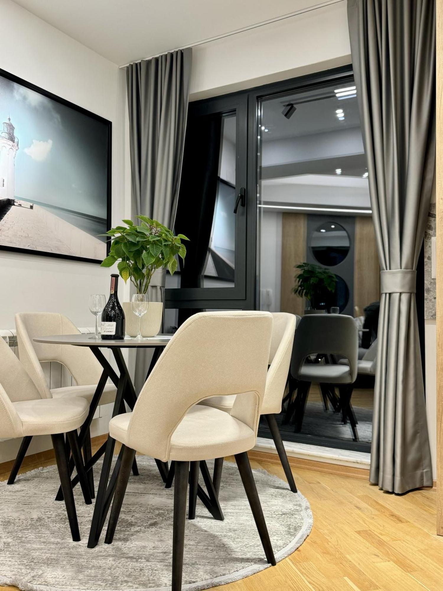 Maria Luxury Apartment Skopje Bagian luar foto